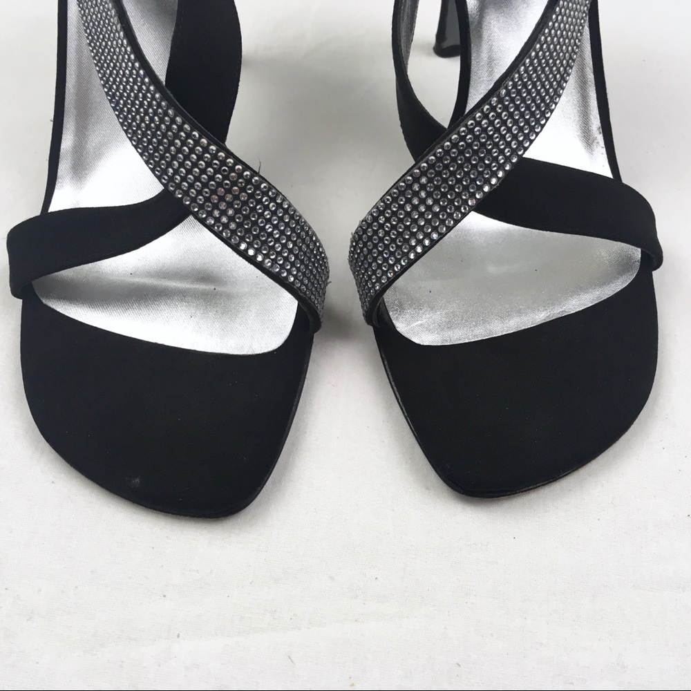 Stuart Weitzman - Picture 5 of 8